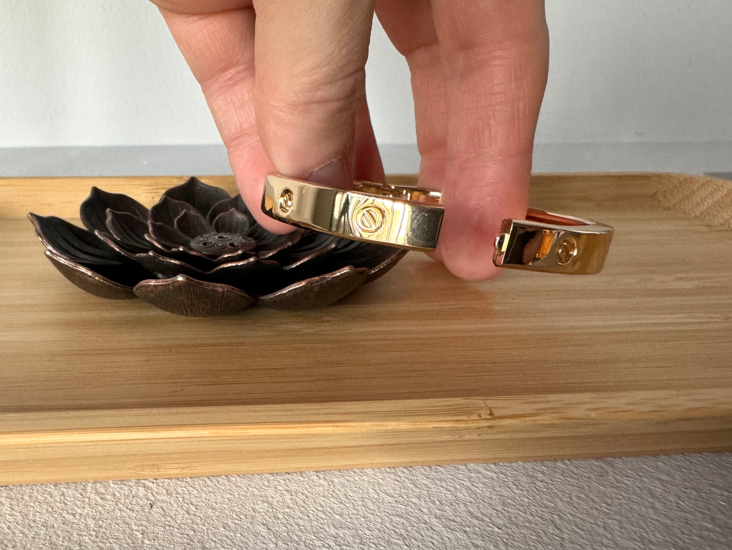 Cart Heart Hinge Bangle