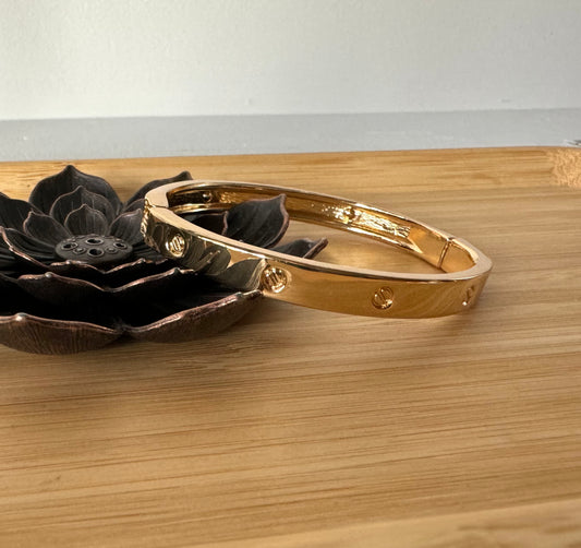 Cart Heart Hinge Bangle