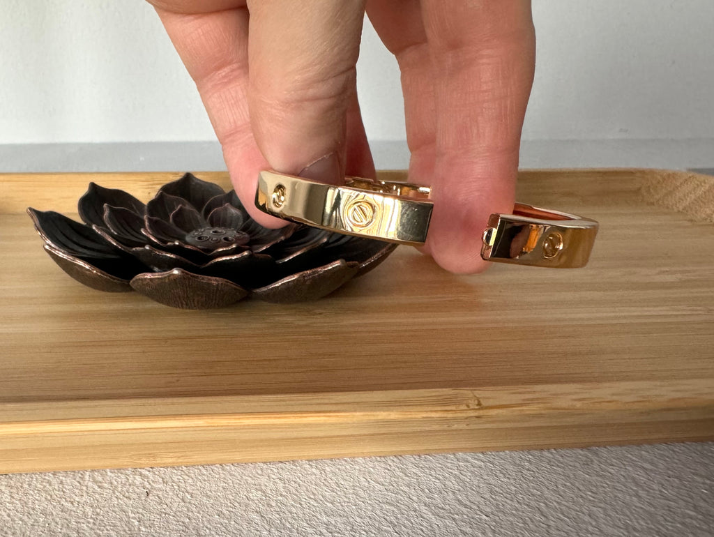 Cart Heart Hinge Bangle