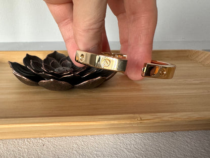 Cart Heart Hinge Bangle