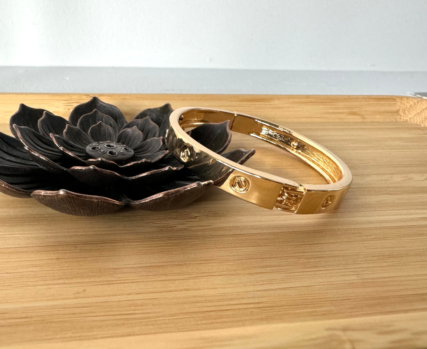 Cart Heart Hinge Bangle