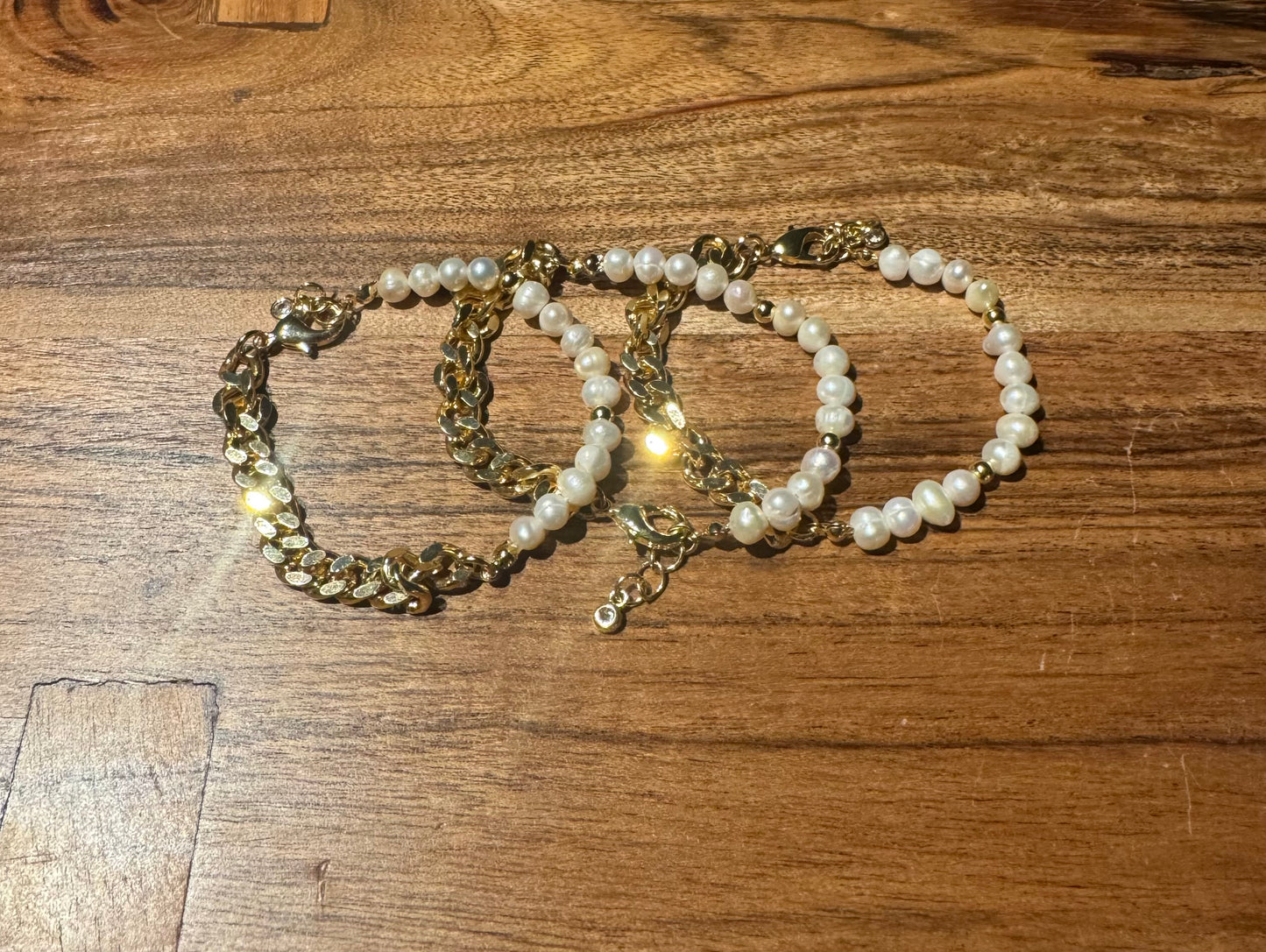 Pearl & Gold Bracelet